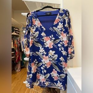 Lulu’s split sleeve floral print dress